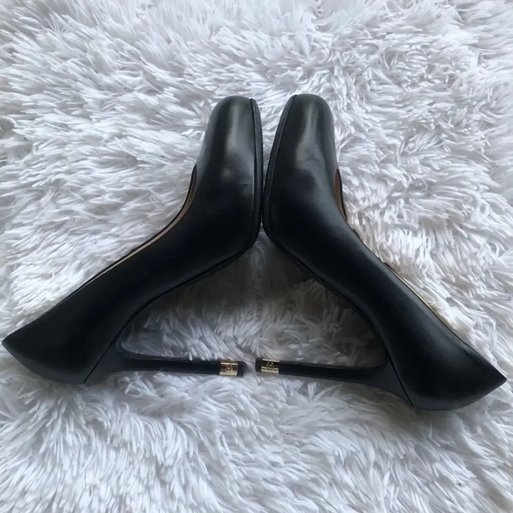 CHANEL title black